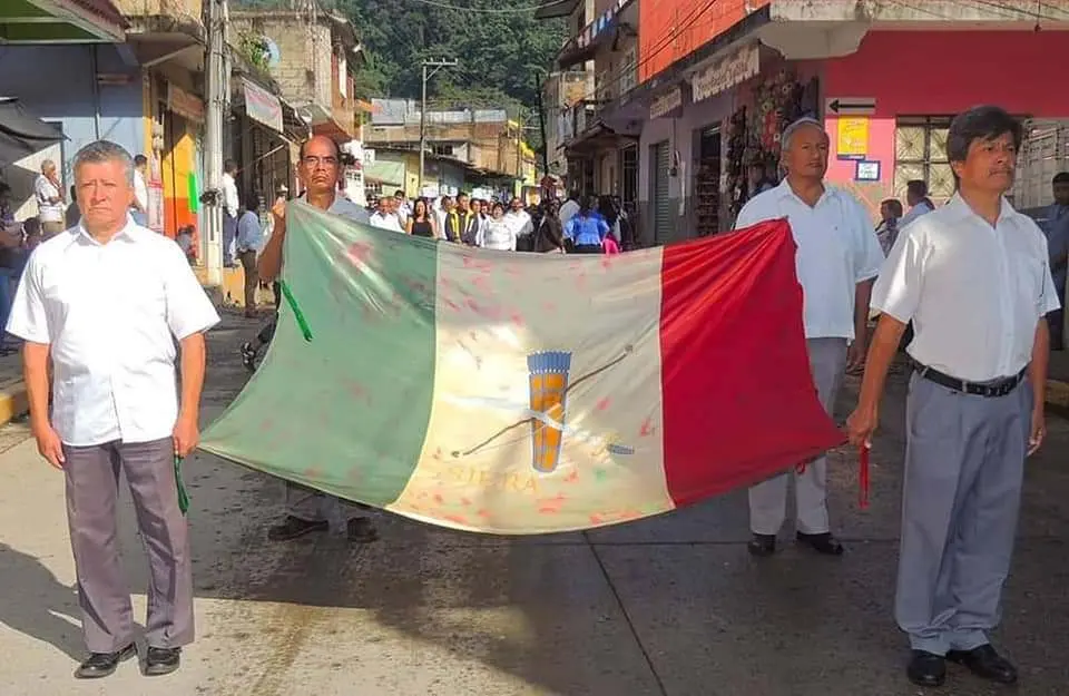 Recorrido de los 30 años · alcalde Juan Carlos Mezhua Campos · 2